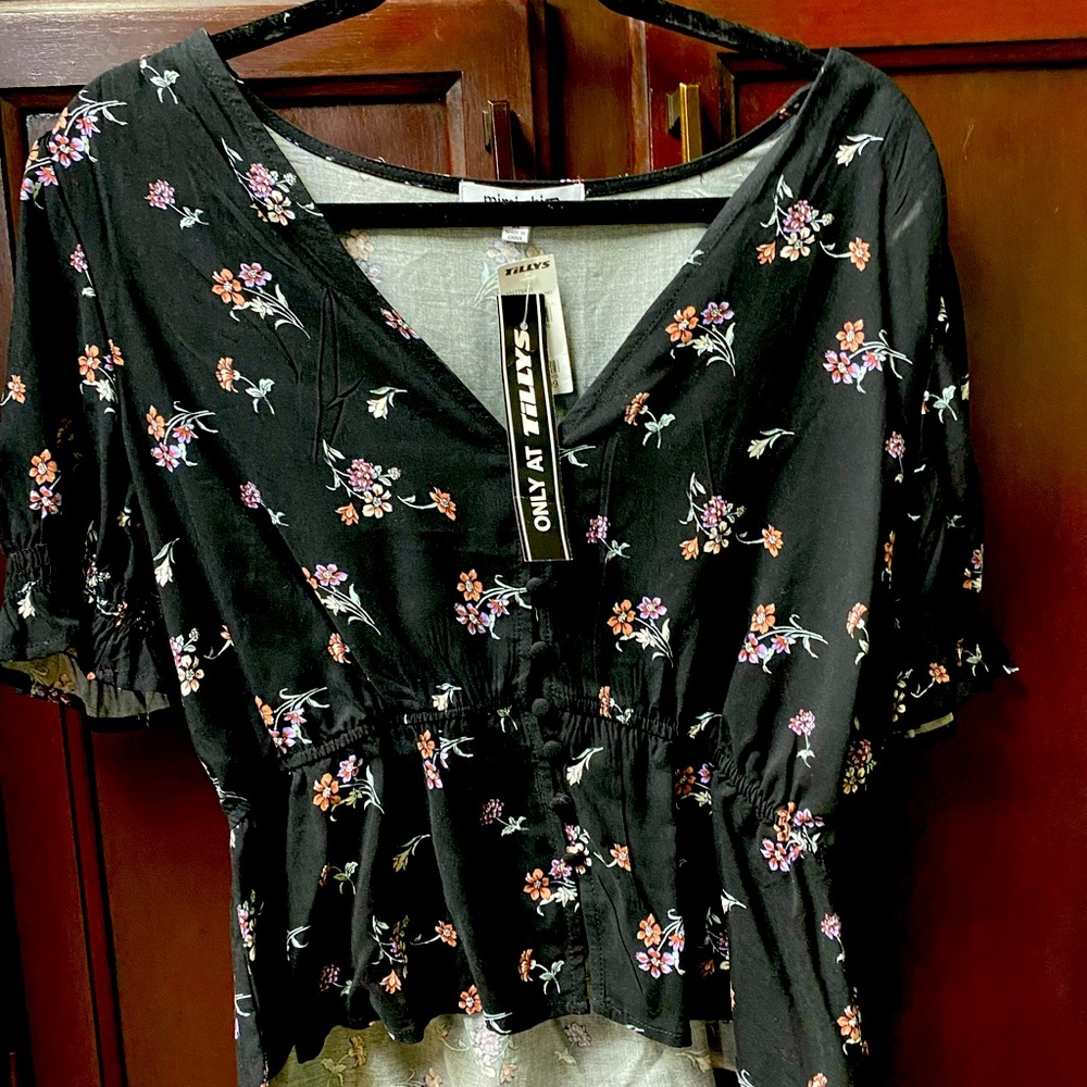 Cute Mimi Chica Floral Peplum Top